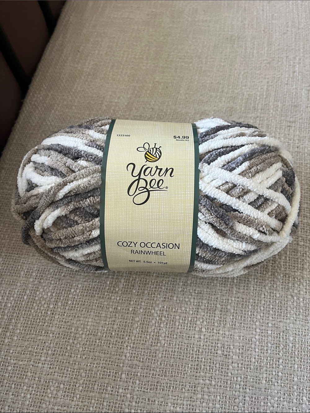 Yarn Bee Cozy Occasion Rainwheel Plush Yarn - White & Gray